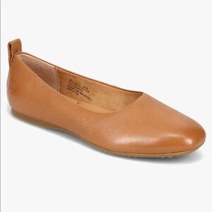 BORN Beca flats, NWT, in box